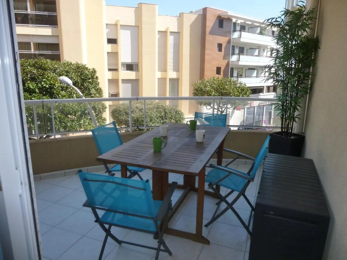 Joli Studio Avec Terrasse Proche Plages Cavalaire-sur-Mer Apartmán